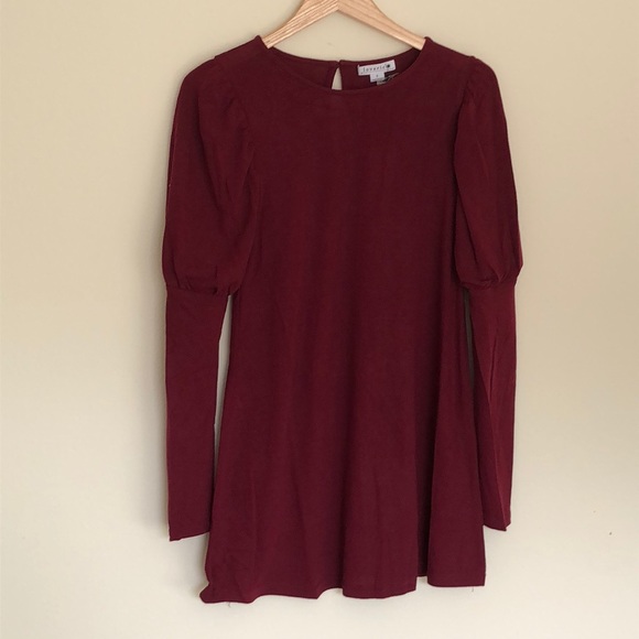 ❤️Beautiful Burgundy dress long sleeve❤️ - Picture 2 of 4